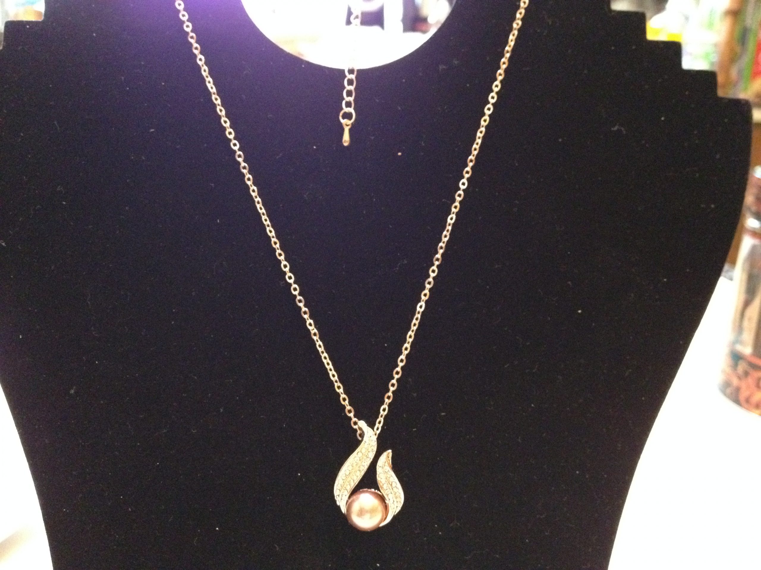 Faux Pearl Crystal Rhinestones Pendant Necklace Fashion Jewelry - Image 7