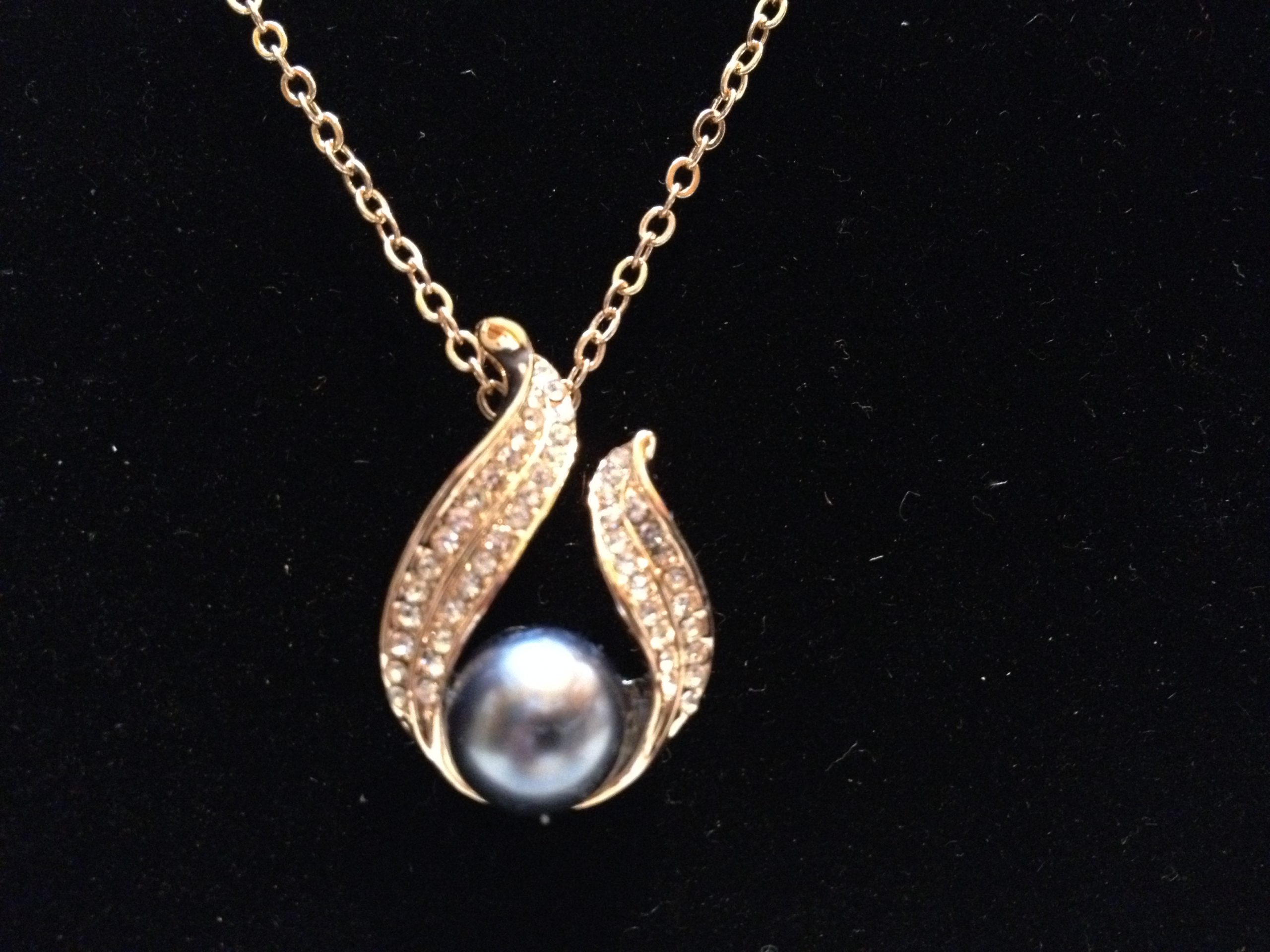 Faux Pearl Crystal Rhinestones Pendant Necklace Fashion Jewelry - Image 4