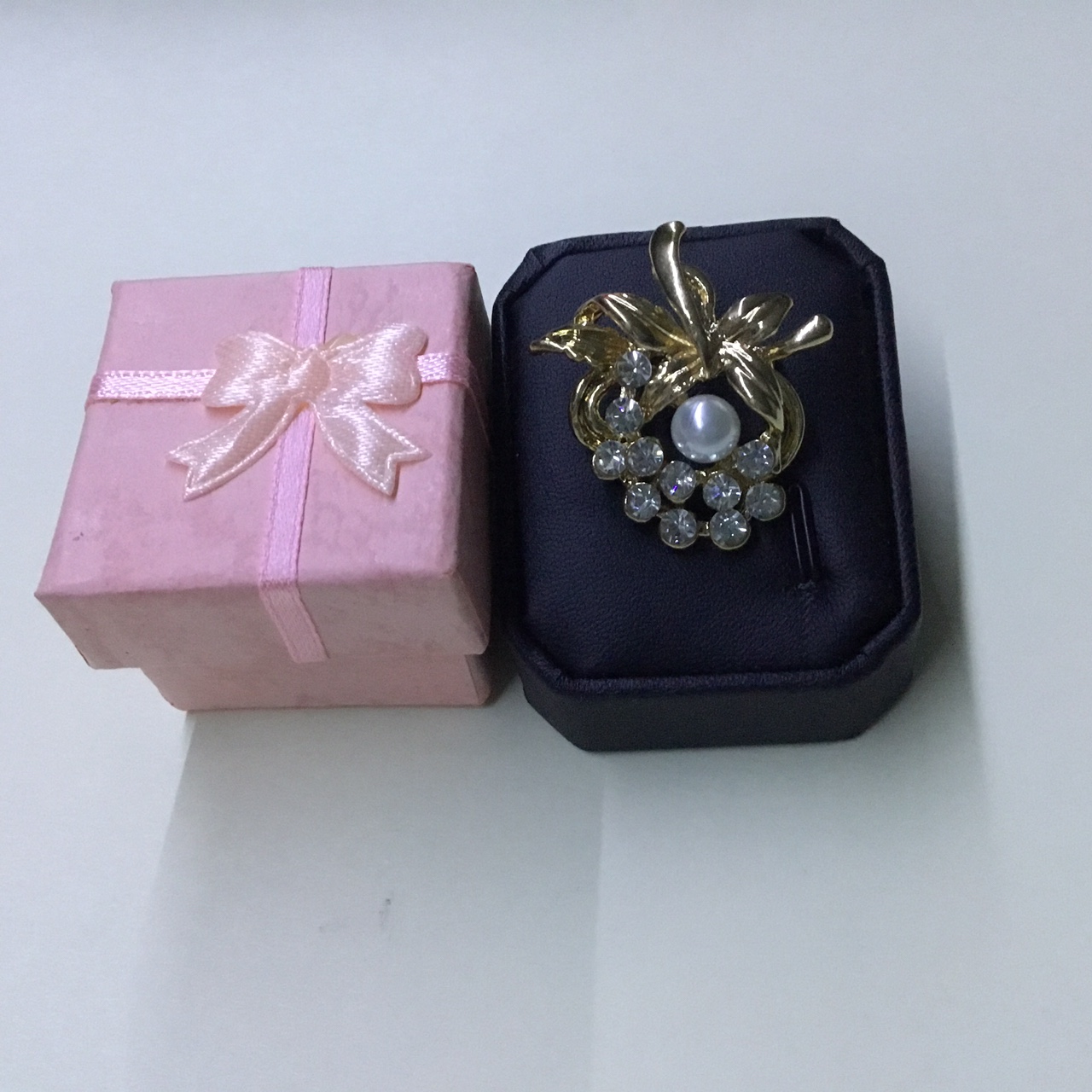 Faux Pearl Rhinestones Bouquet Girls Women Brooch