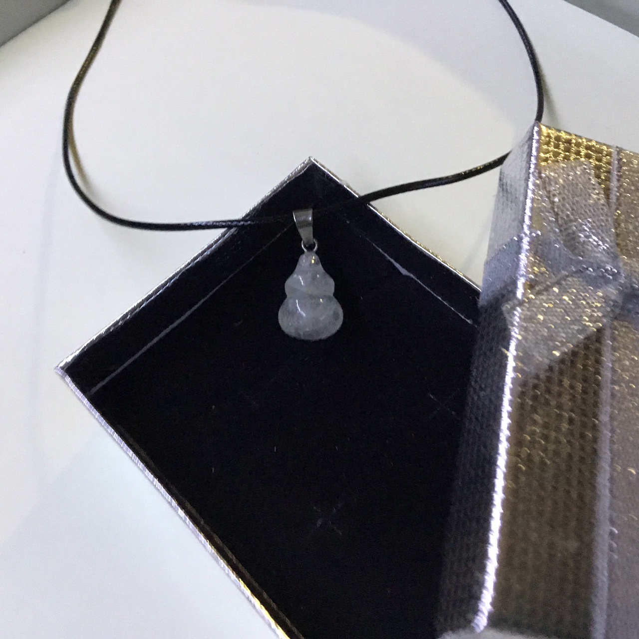 HowLite Natural Stone White Colour Men Women Unisex Waxed Leather Necklace - N6 - Image 3