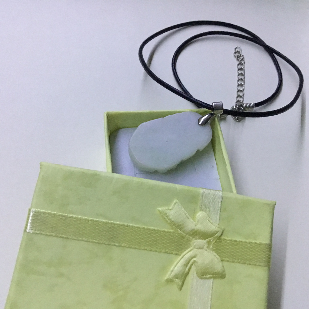 Handmade Carved Sheep White & Grey Jade Stone Colour Women Leather Necklace - Image 2