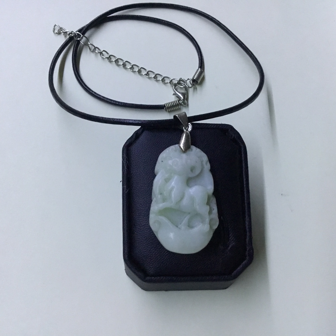Handmade Carved Sheep White & Grey Jade Stone Colour Women Leather Necklace