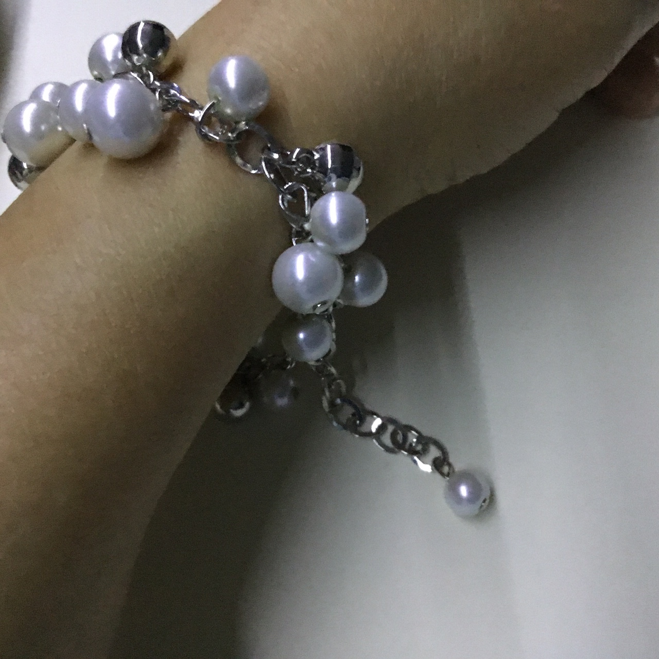 Charming Faux Pearl White Beads Girls Women - Image 2